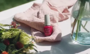 buy-natural-origin-nail-lacquer-glowing-places