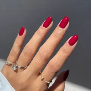 nail-lacquer-a-red-vival-city